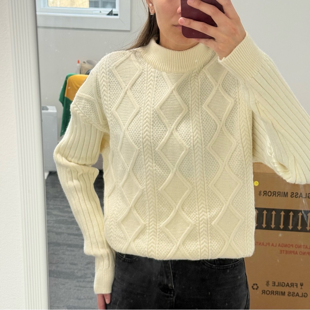 Aelfric Eden Ivory Cable Knit Sweater Cream White - Size M